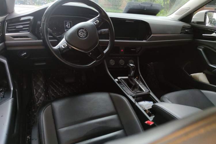 Used Volkswagen Sagitar 2021 280TSI DSG Comfort Connect Edition Center Console