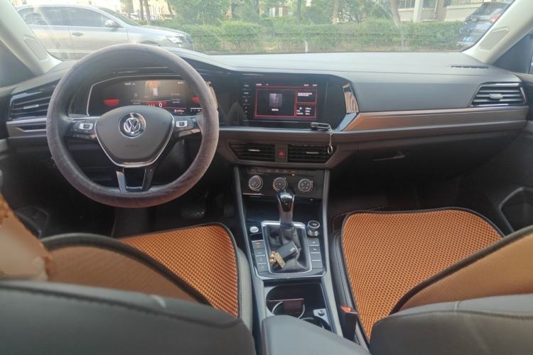 Used Volkswagen Sagitar 2021 280TSI DSG Excellence Edition Center Console