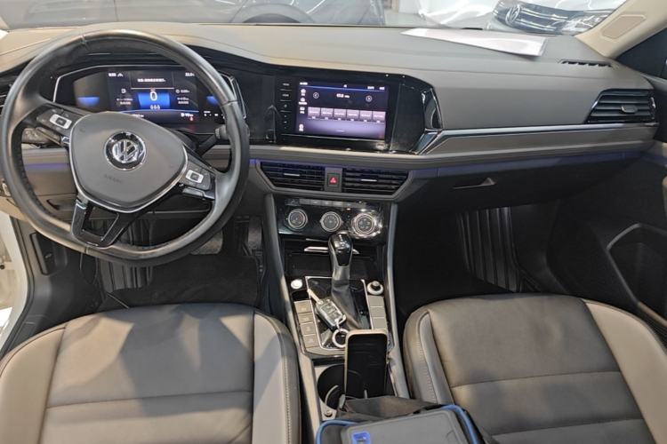 Used Volkswagen Sagitar 2021 280TSI DSG Comfort Connect Edition Center Console