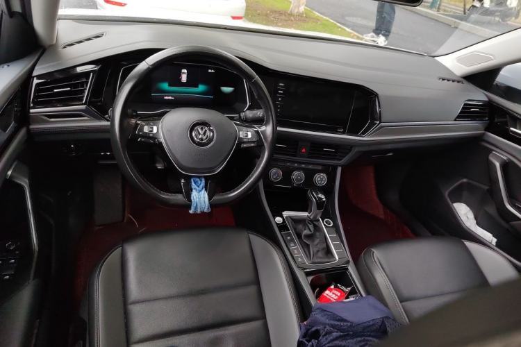 Used Volkswagen Sagitar 2021 280TSI DSG Excellence Edition Center Console