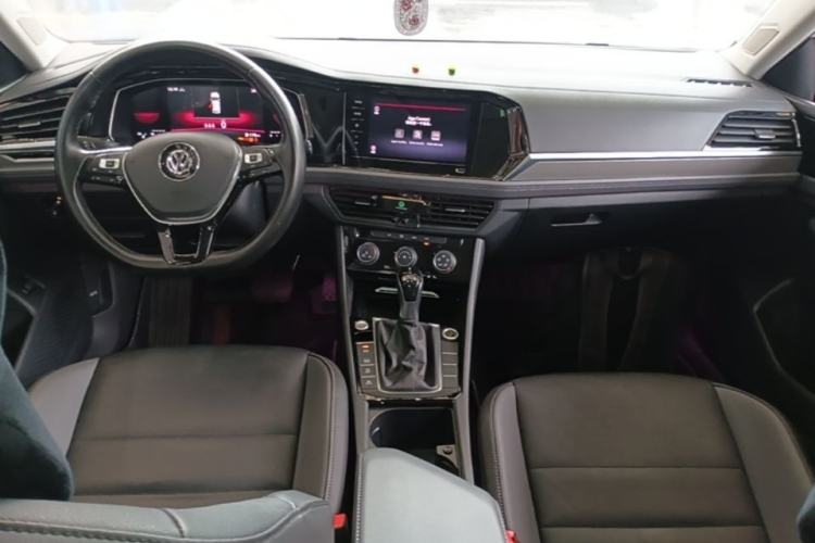 Used Volkswagen Sagitar 2021 280TSI DSG Comfort Connect Edition Center Console