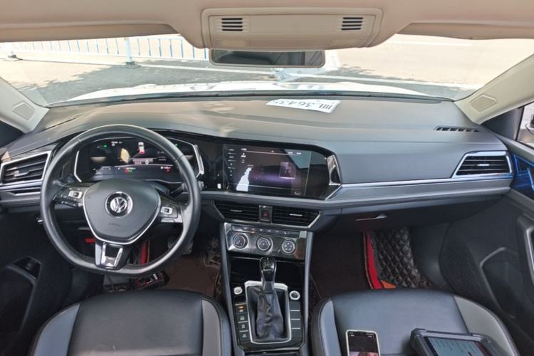 Used Volkswagen Sagitar 2021 280TSI DSG Comfort Connect Edition Center Console