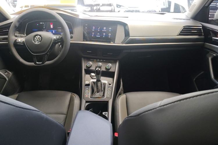 Used Volkswagen Sagitar 2021 280TSI DSG Excellence Edition Center Console