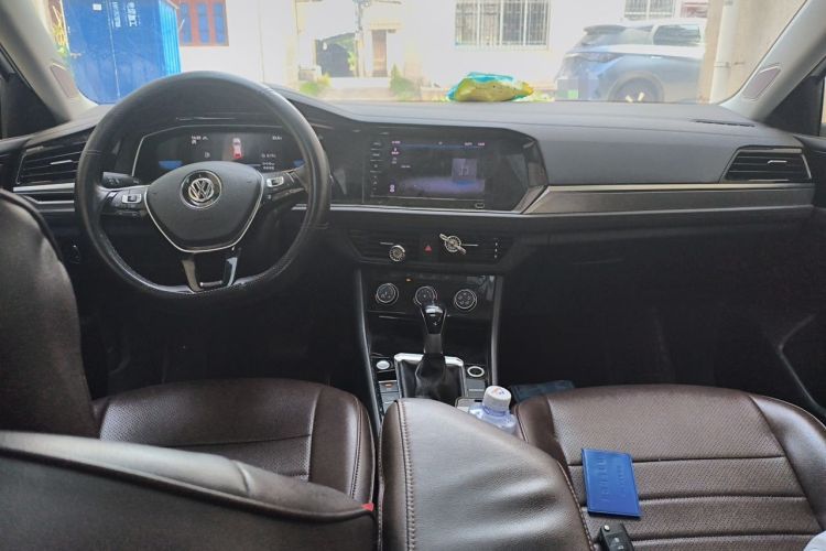 Used Volkswagen Sagitar 2021 280TSI DSG Comfort Connect Edition Center Console