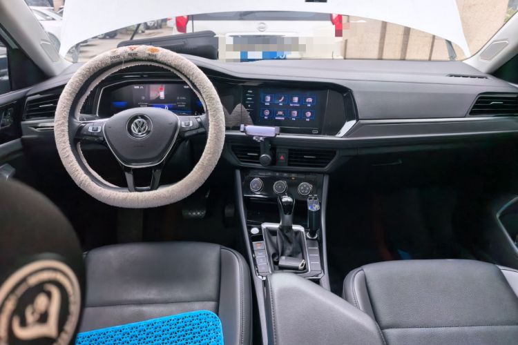 Used Volkswagen Sagitar 2021 200TSI DSG Comfort Connect Edition Center Console