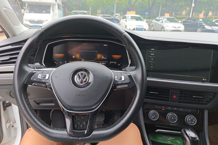 Used Volkswagen Sagitar 2021 200TSI DSG Excellence Edition Center Console