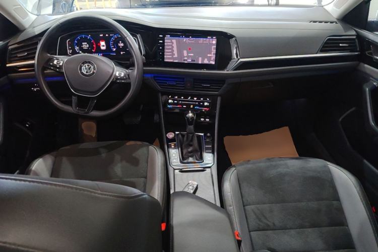 Used Volkswagen Sagitar 2021 280TSI DSG Luxury Smart Connectivity Edition Center Console