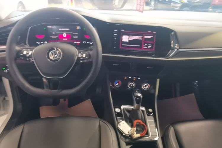 Used Volkswagen Sagitar 2021 200TSI DSG Excellence Edition Center Console