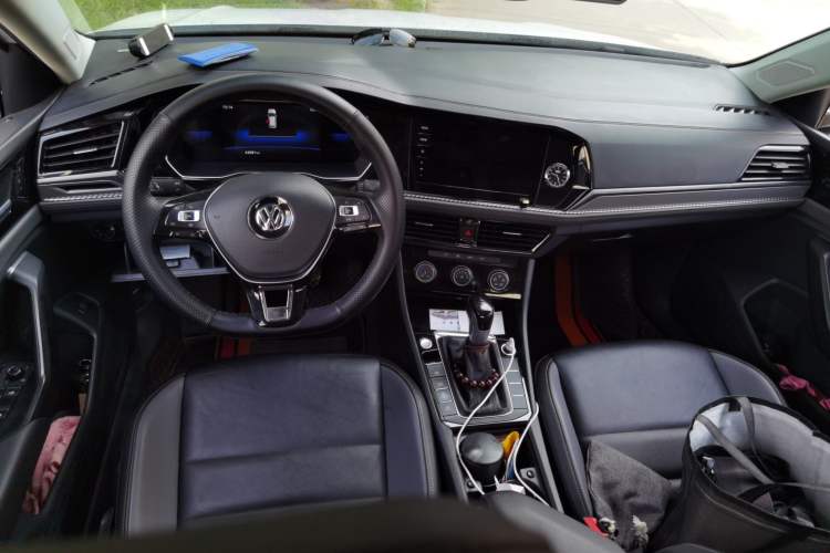 Used Volkswagen Sagitar 2021 200TSI DSG Excellence Edition Center Console