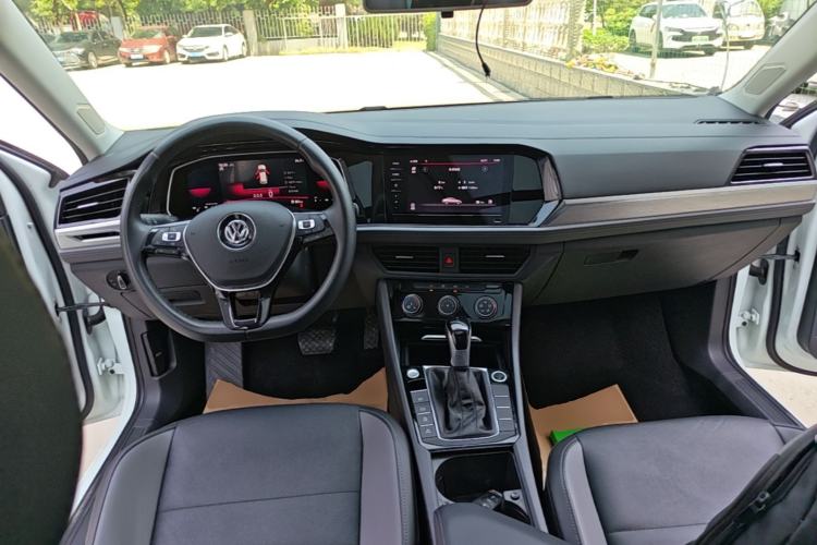 Used Volkswagen Sagitar 2021 280TSI DSG Excellence Edition Center Console
