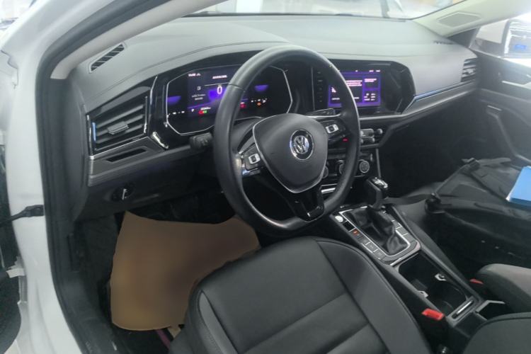 Used Volkswagen Sagitar 2021 200TSI DSG Excellence Edition Center Console