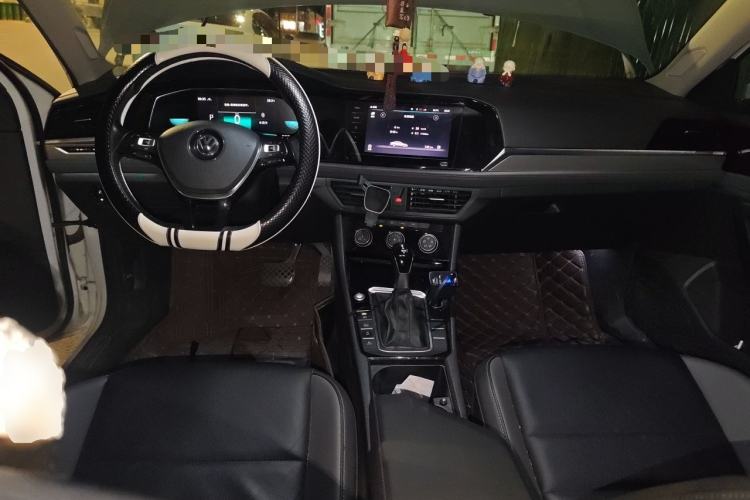 Used Volkswagen Sagitar 2021 200TSI DSG Comfort Connect Edition Center Console