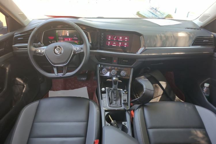 Used Volkswagen Sagitar 2021 280TSI DSG Comfort Connect Edition Center Console