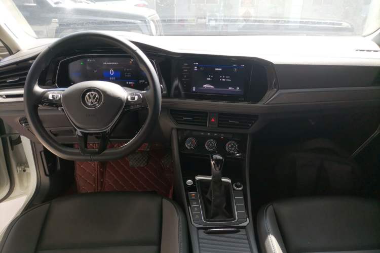Used Volkswagen Sagitar 2021 200TSI DSG Comfort Connect Edition Center Console