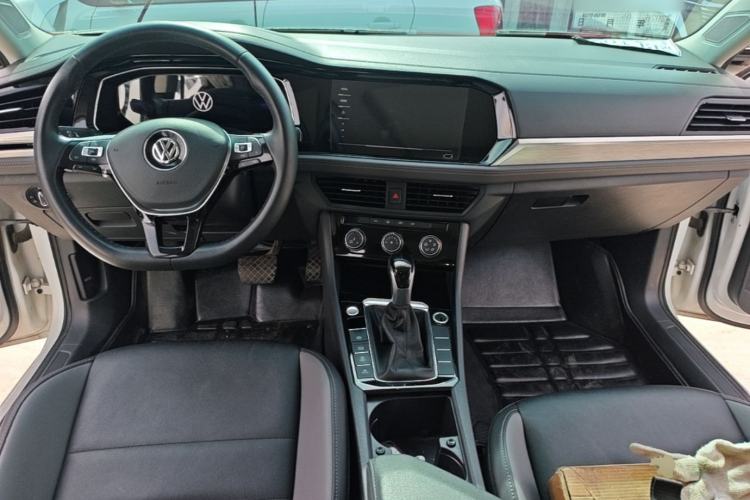 Used Volkswagen Sagitar 2021 280TSI DSG Comfort Connect Edition Center Console