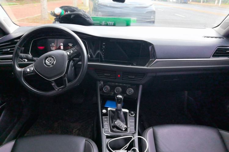 Used Volkswagen Sagitar 2021 280TSI DSG Comfort Connect Edition Center Console