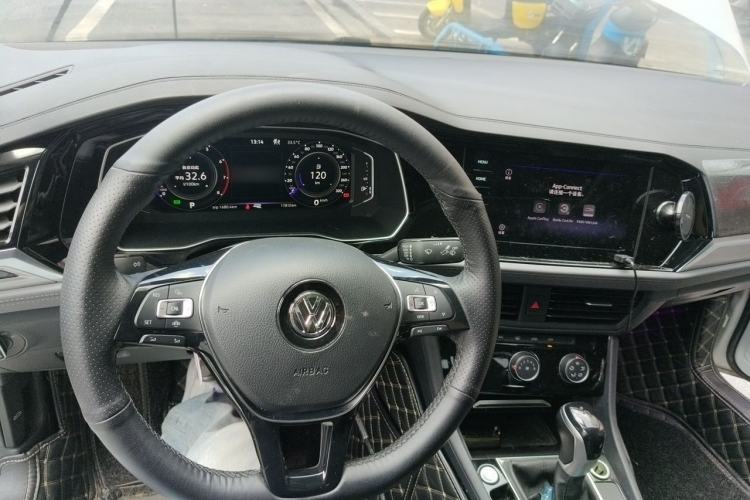 Used Volkswagen Sagitar 2021 200TSI DSG Excellence Edition Center Console