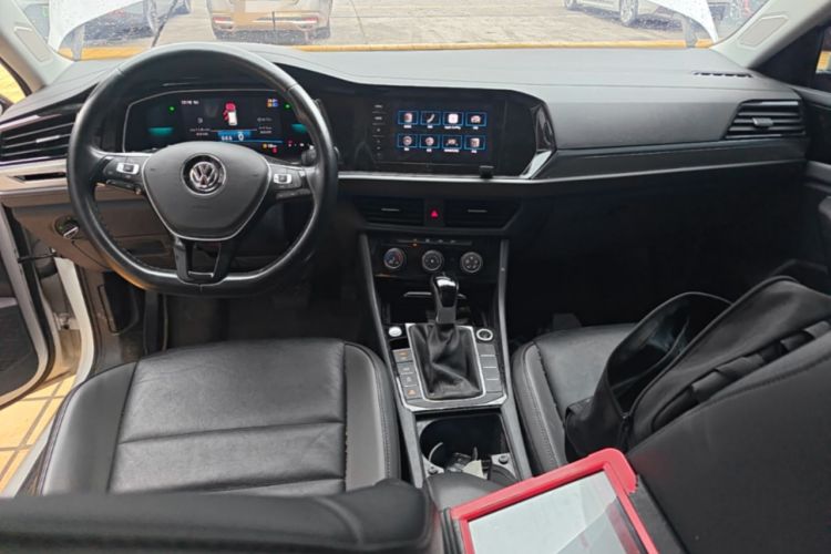 Used Volkswagen Sagitar 2021 280TSI DSG Comfort Connect Edition Center Console