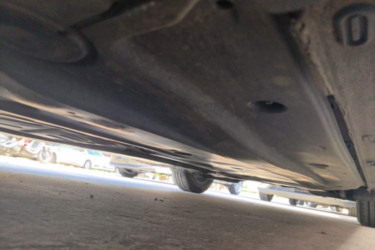 Used Volkswagen Sagitar  Chassis Front Left