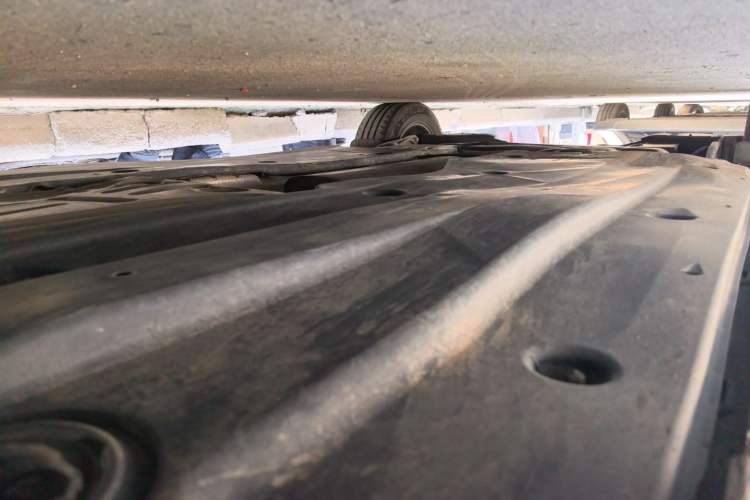 Used Volkswagen Sagitar  Chassis Front Right