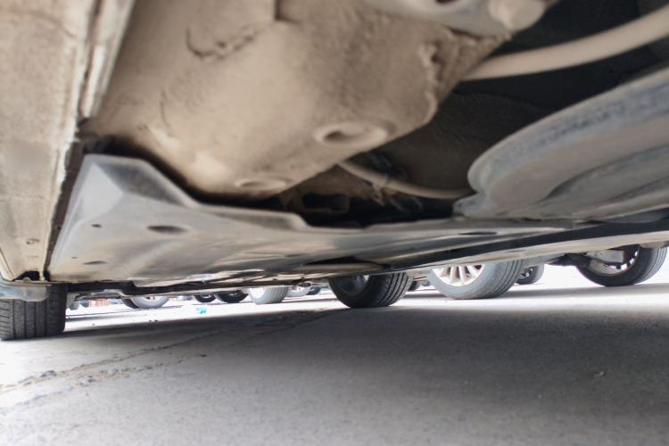 Used Volkswagen Sagitar  Chassis Rear Left