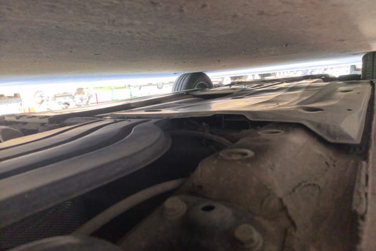 Used Volkswagen Sagitar  Chassis Rear Left