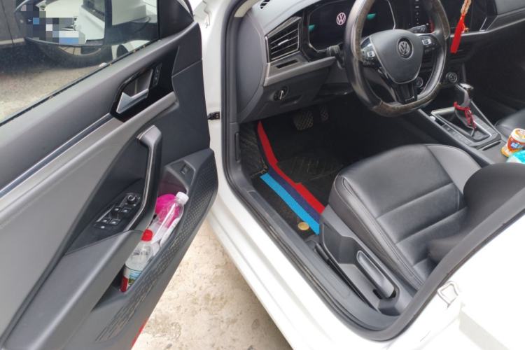 Used Volkswagen Sagitar  Driver Seat