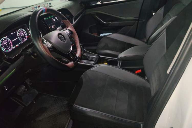 Used Volkswagen Sagitar 2021 280TSI DSG Luxury Smart Connectivity Edition Driver Seat
