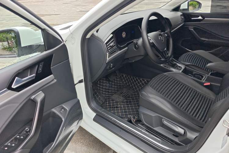 Used Volkswagen Sagitar 2021 280TSI DSG Excellence Edition Driver Seat