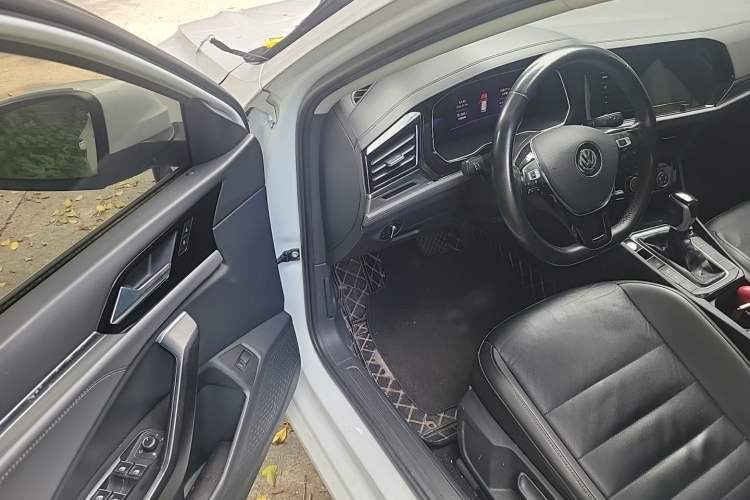 Used Volkswagen Sagitar 2021 280TSI DSG Comfort Connect Edition Driver Seat