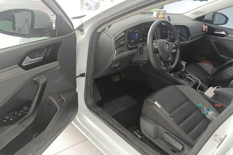 Used Volkswagen Sagitar 2021 280TSI DSG Excellence Edition Driver Seat