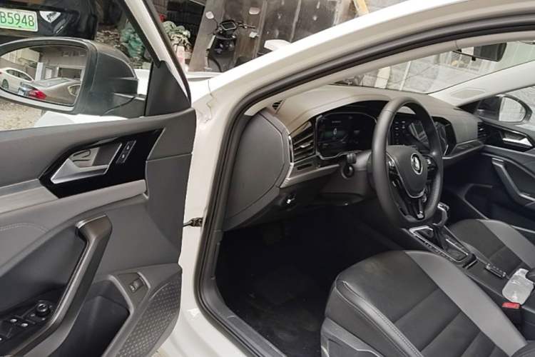 Used Volkswagen Sagitar 2021 200TSI DSG Excellence Edition Driver Seat
