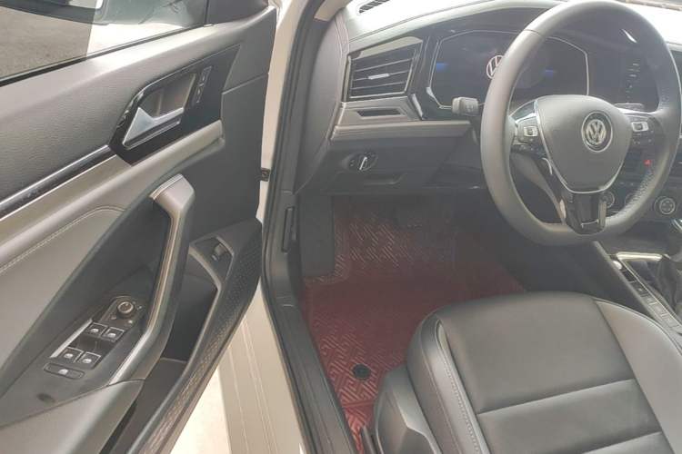 Used Volkswagen Sagitar 2021 280TSI DSG Excellence Edition Driver Seat