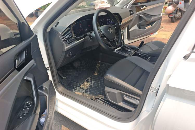 Used Volkswagen Sagitar 2021 280TSI DSG Comfort Connect Edition Driver Seat