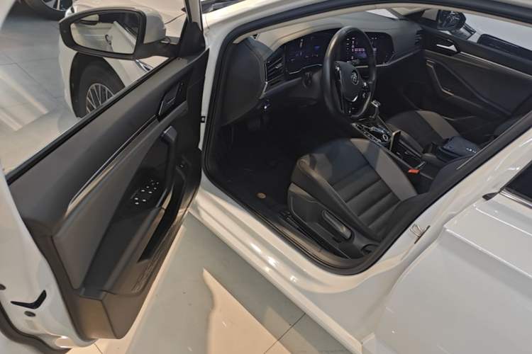 Used Volkswagen Sagitar 2021 280TSI DSG Comfort Connect Edition Driver Seat