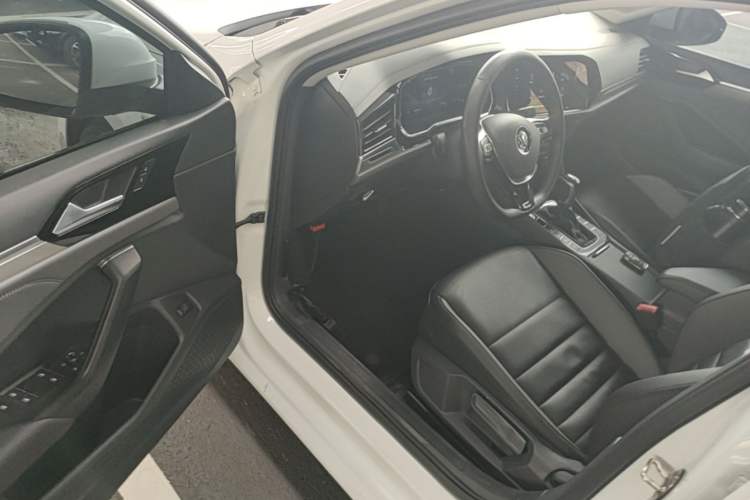 Used Volkswagen Sagitar 2021 280TSI DSG Excellence Edition Driver Seat