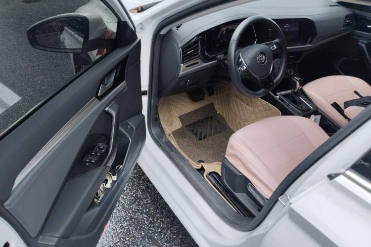Used Volkswagen Sagitar 2021 280TSI DSG 30th Anniversary Edition Driver Seat