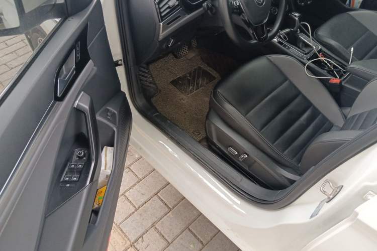 Used Volkswagen Sagitar 2021 280TSI DSG Comfort Connect Edition Driver Seat