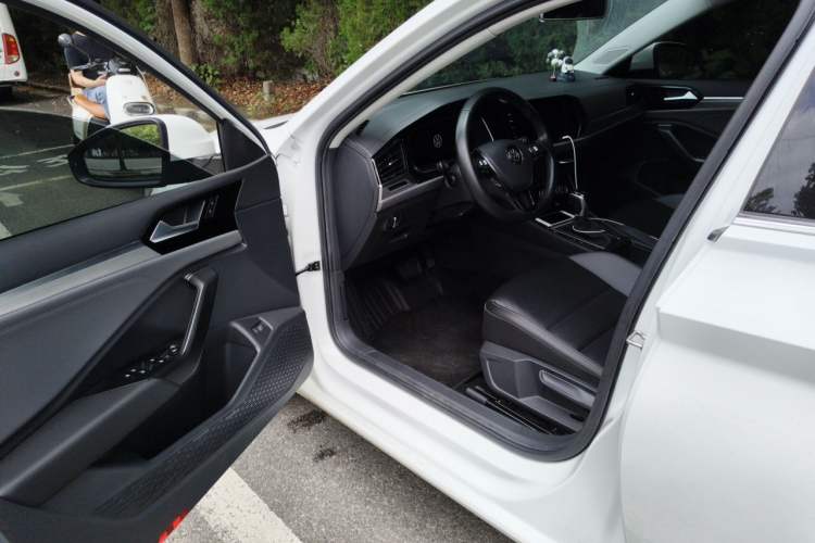 Used Volkswagen Sagitar 2021 280TSI DSG Excellence Edition Driver Seat