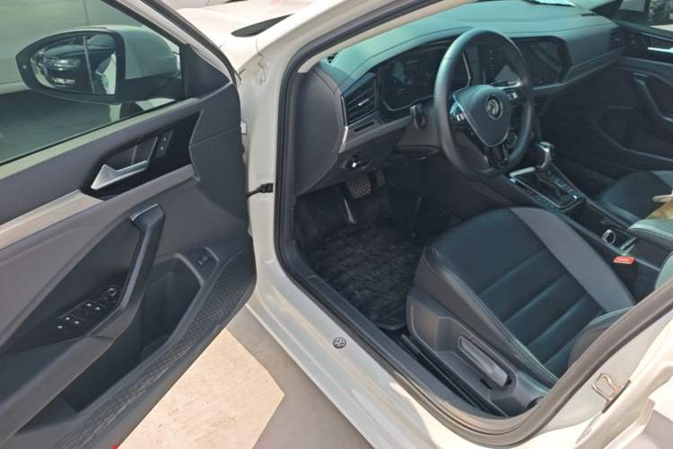 Used Volkswagen Sagitar 2021 280TSI DSG Comfort Connect Edition Driver Seat