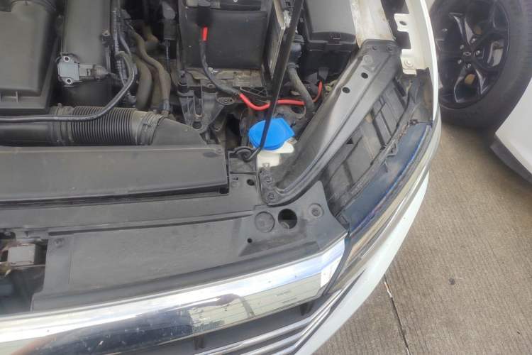 Used Volkswagen Sagitar 2021 200TSI DSG Excellence Edition Engine Bay Left