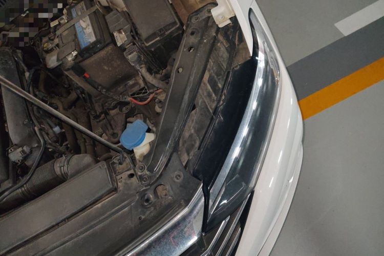 Used Volkswagen Sagitar 2021 280TSI DSG Luxury Smart Connectivity Edition Engine Bay Left
