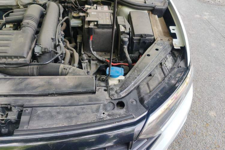 Used Volkswagen Sagitar 2021 280TSI DSG Excellence Edition Engine Bay Left