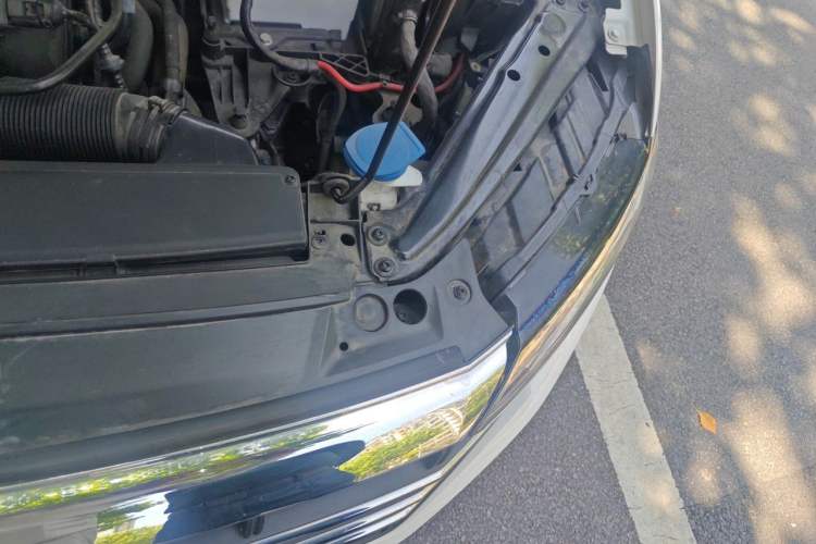 Used Volkswagen Sagitar 2021 280TSI DSG Excellence Edition Engine Bay Left