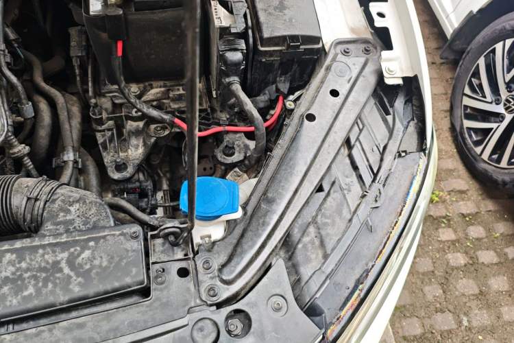 Used Volkswagen Sagitar 2021 280TSI DSG Excellence Edition Engine Bay Left