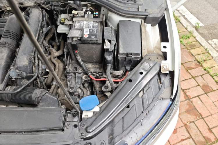 Used Volkswagen Sagitar 2021 280TSI DSG Excellence Edition Engine Bay Left