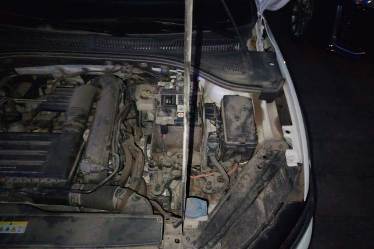 Used Volkswagen Sagitar 2021 280TSI DSG Excellence Edition Engine Bay Left