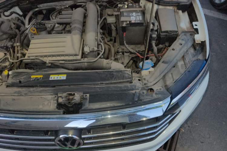 Used Volkswagen Sagitar 2021 280TSI DSG Excellence Edition Engine Bay Left