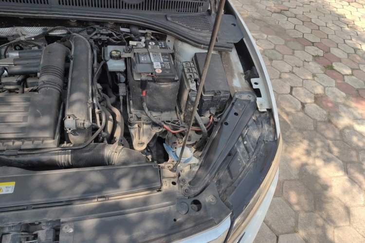 Used Volkswagen Sagitar 2021 200TSI DSG Comfort Connect Edition Engine Bay Left