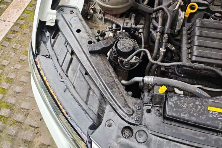 Used Volkswagen Sagitar 2021 280TSI DSG Excellence Edition Engine Bay Right